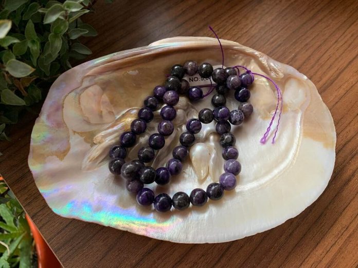 Çeroit (Lavenderite, Charoite) Taşı Özellikleri