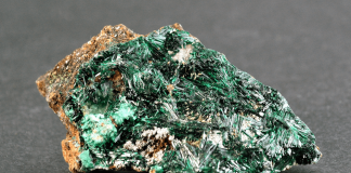 Atakamit Taşı (Atacamite Mineral) Atakamit (Atacamite)