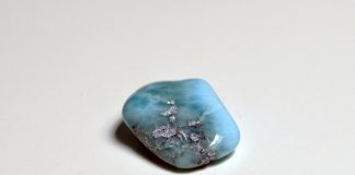 Larimar (Atlantis) larimar