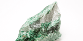Fuksit (Fuchsite) Fuksit (Fuchsite) Taşı Özellikleri ve Faydaları
